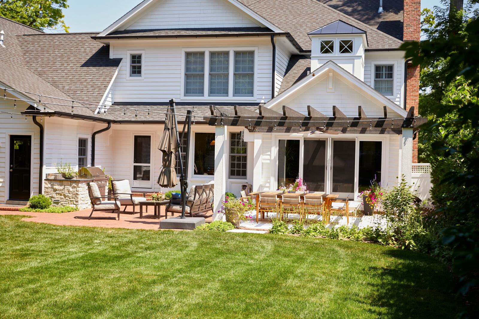 Lawn care and turf maintenance — Green Grass Landscape, Chicago's western suburbs