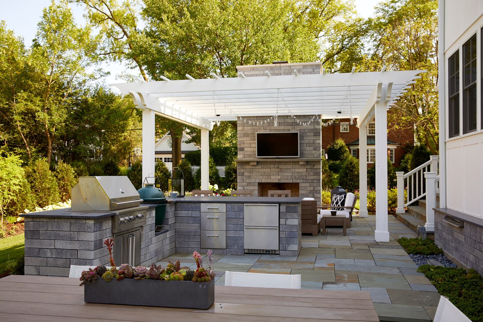 Design Build 2 services in Downers Grove, IL