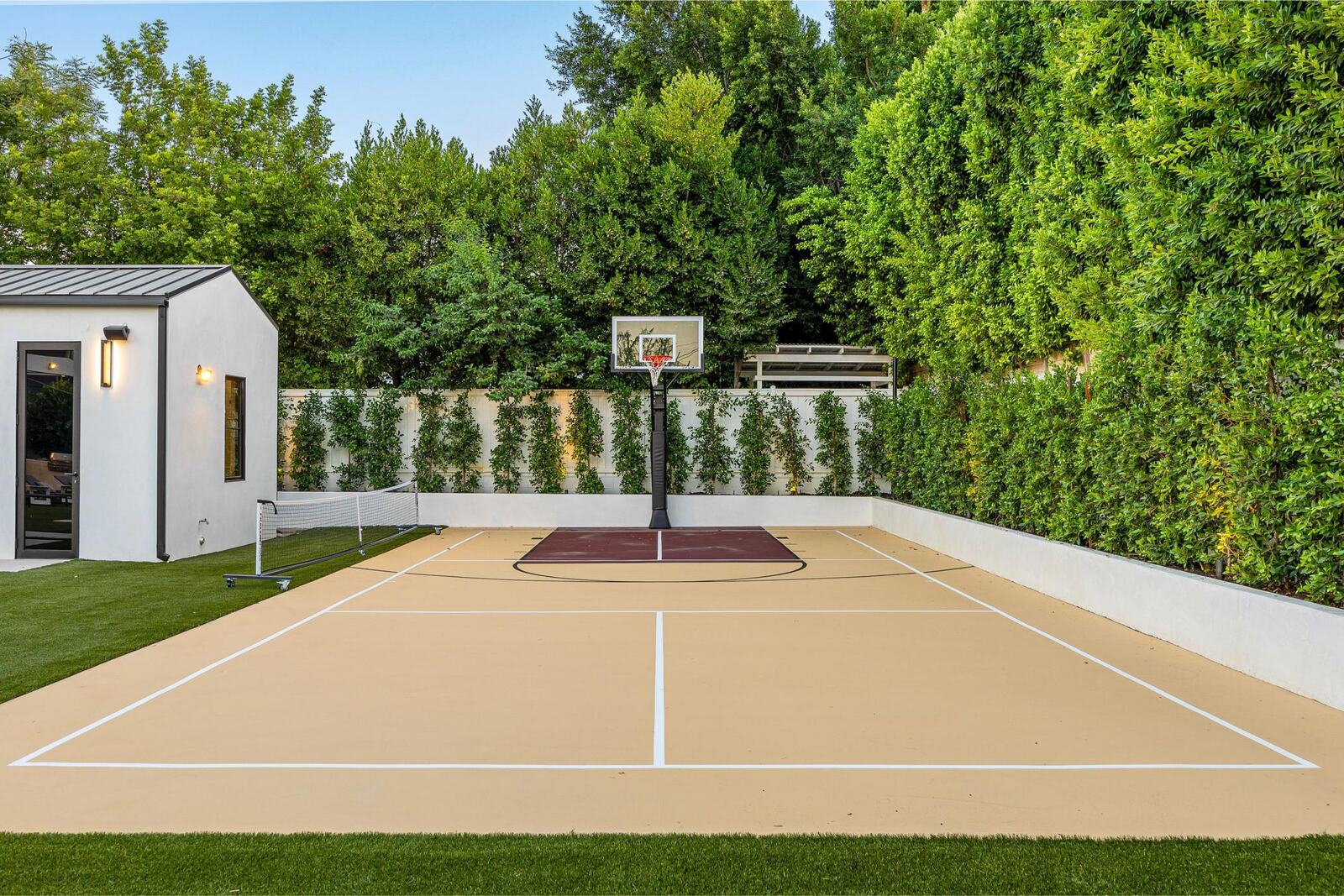 Sport Court — Green Grass Landscape, Chicago's western suburbs