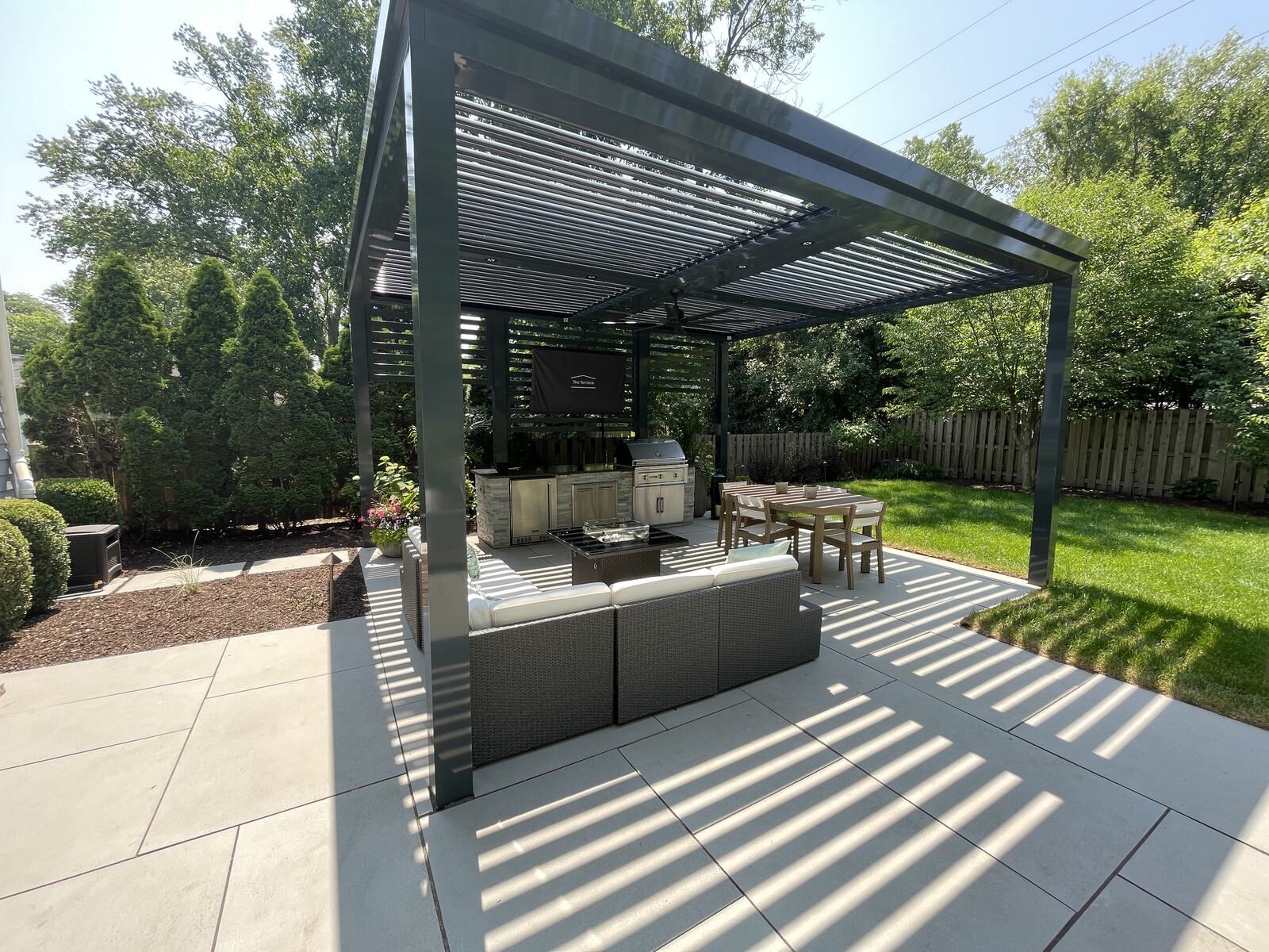 Pergola and pavilion installation — Green Grass Landscape, Chicago's western suburbs
