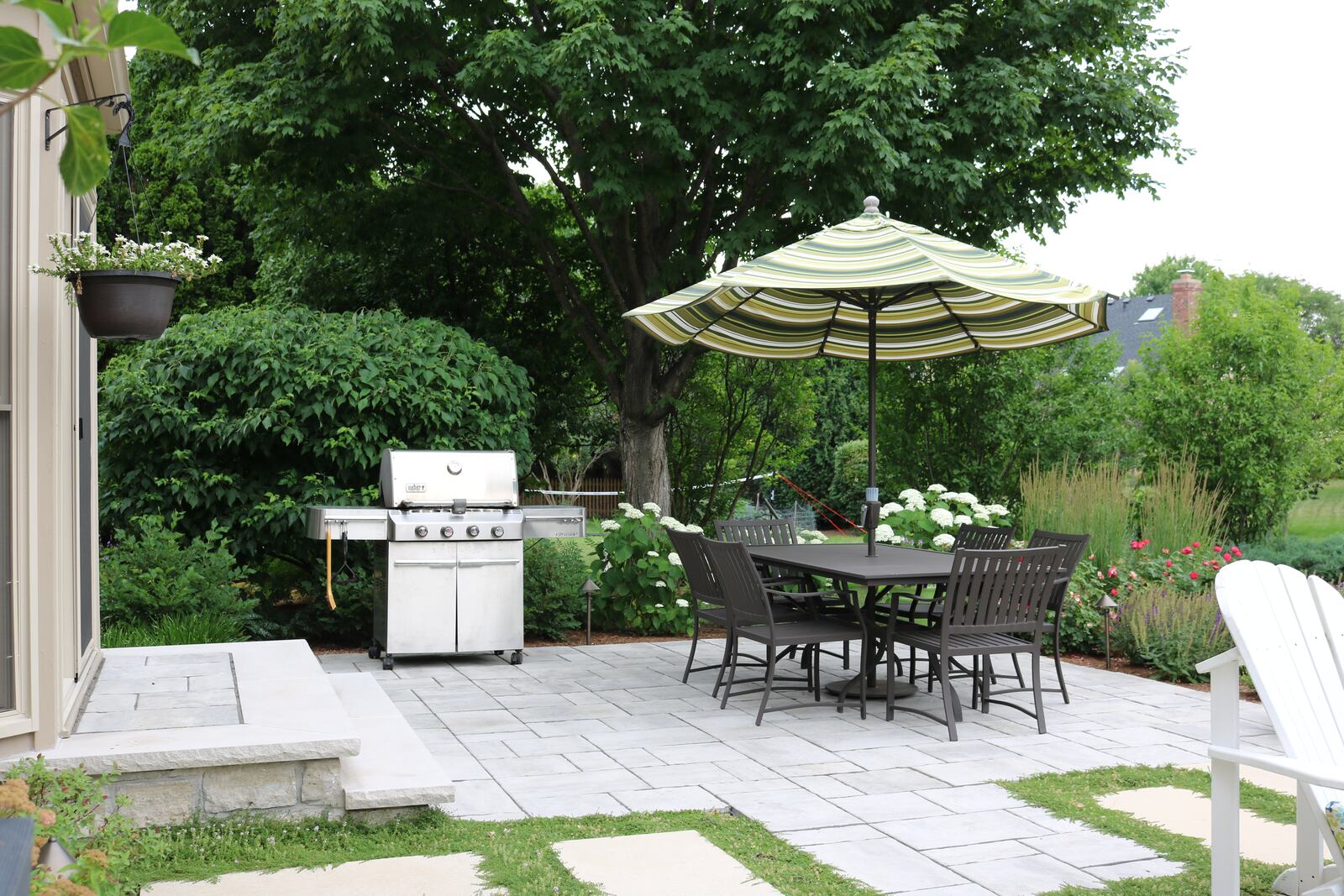 Paver patio and walkway installation — Green Grass Landscape, Chicago's western suburbs