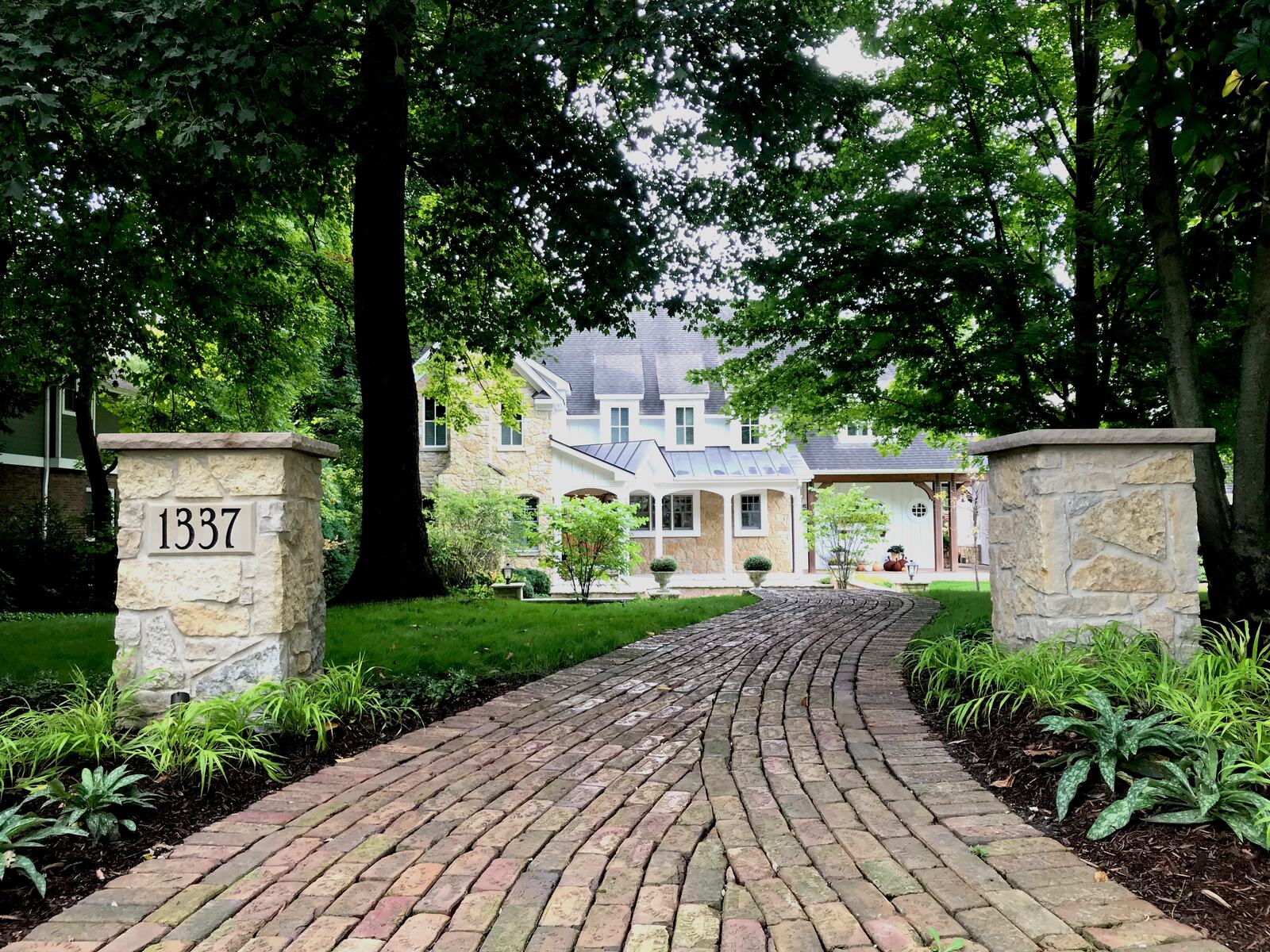 Careers — Green Grass Landscape, Chicago's western suburbs