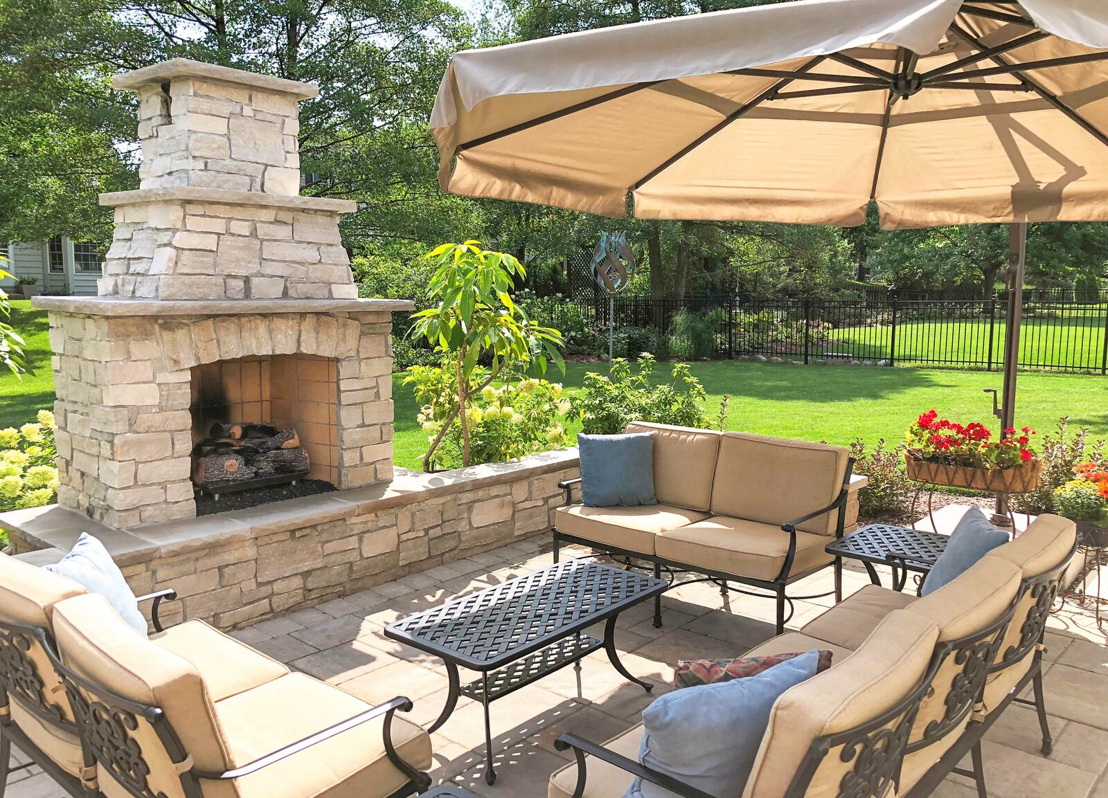 Outdoor fire pit and fireplace installation — Green Grass Landscape, Chicago's western suburbs